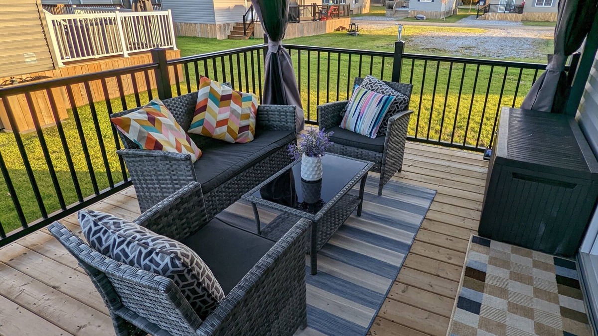 Niagara-on-the-Lake Cottage | Paradise in Niagara-on-the-lakes at Vine Ridge Resorts.