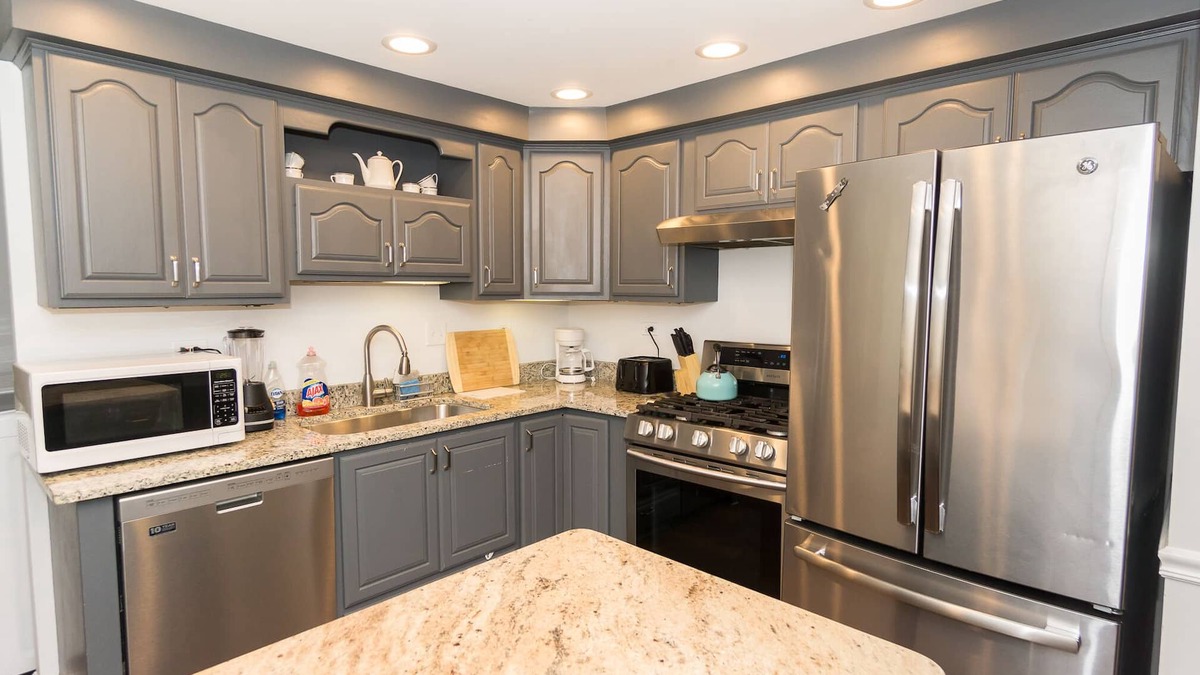 Fox Valley House | Paradise in Schaumburg