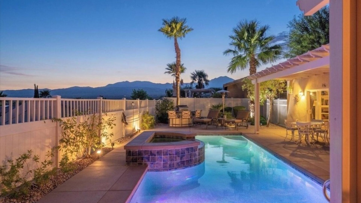 Desert Hot Springs House | Paradise in the desert! Pool & Golf!