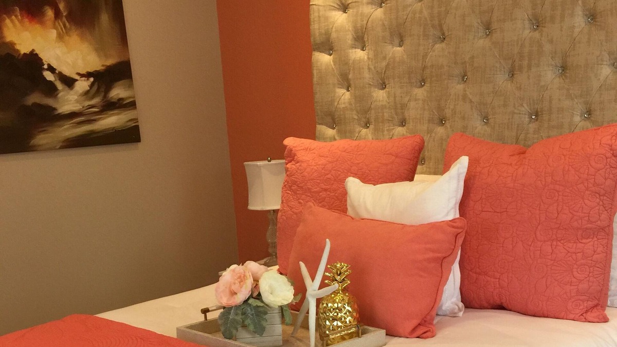 Bahama Palm Shores House | Paradise is calling you . Sunny days , sand in your toes and Bahamian waters .