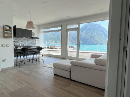 Castro Apartment | Paradise lake VIEWS
