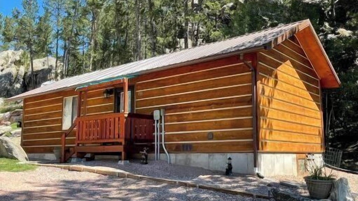 Custer Cabin | Paradise Land Cabin B