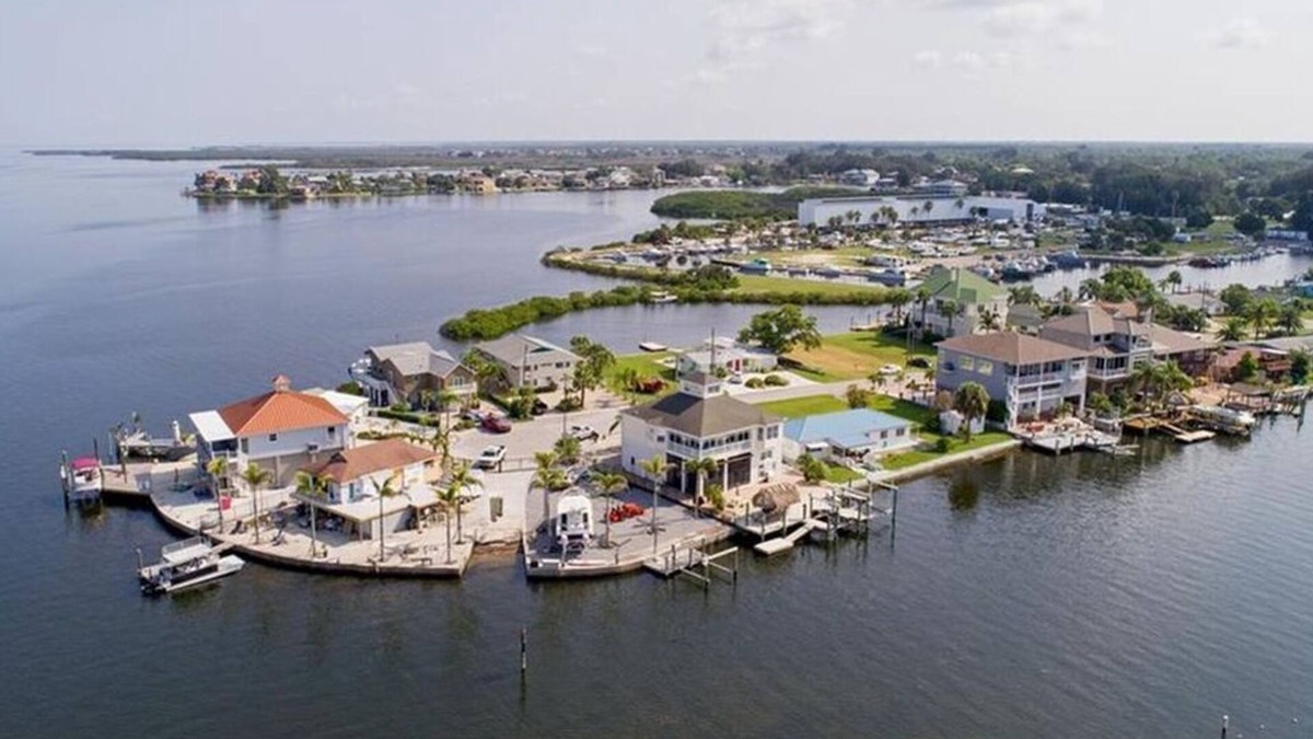 Gulf Shores House | Paradise living, Direct Gulf front Island home