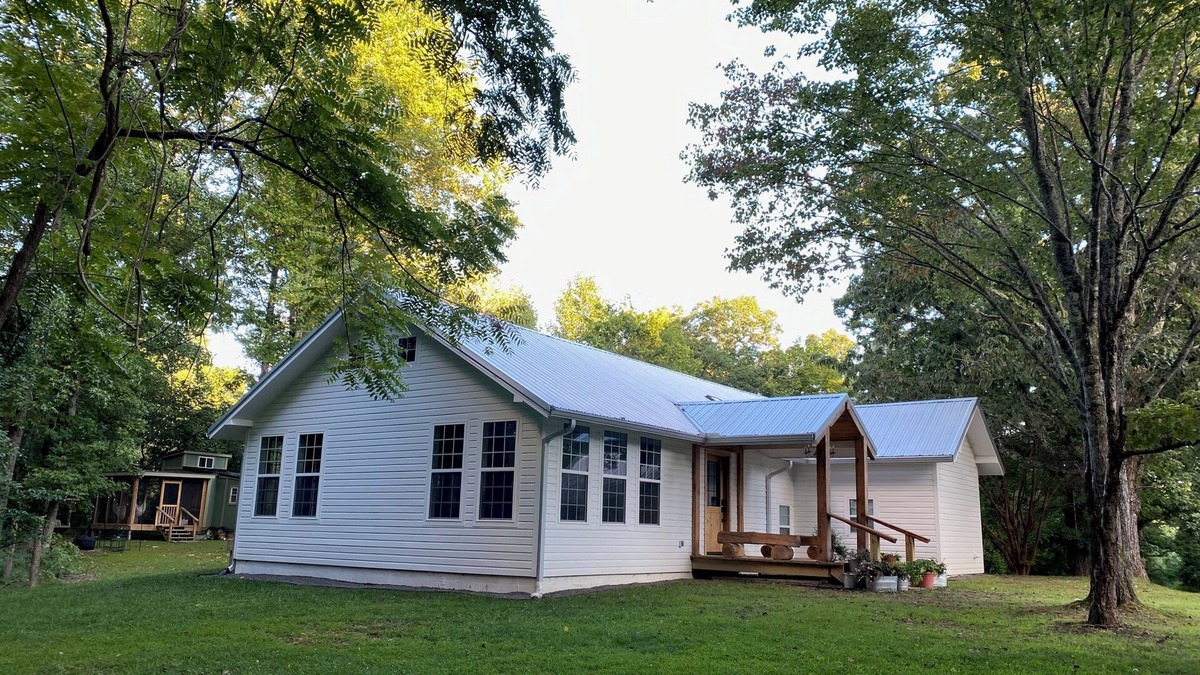 Signal Mountain House | Paradise Meadows Farmhouse- New, luxurious, Scandinavian styled home on 2 acres.