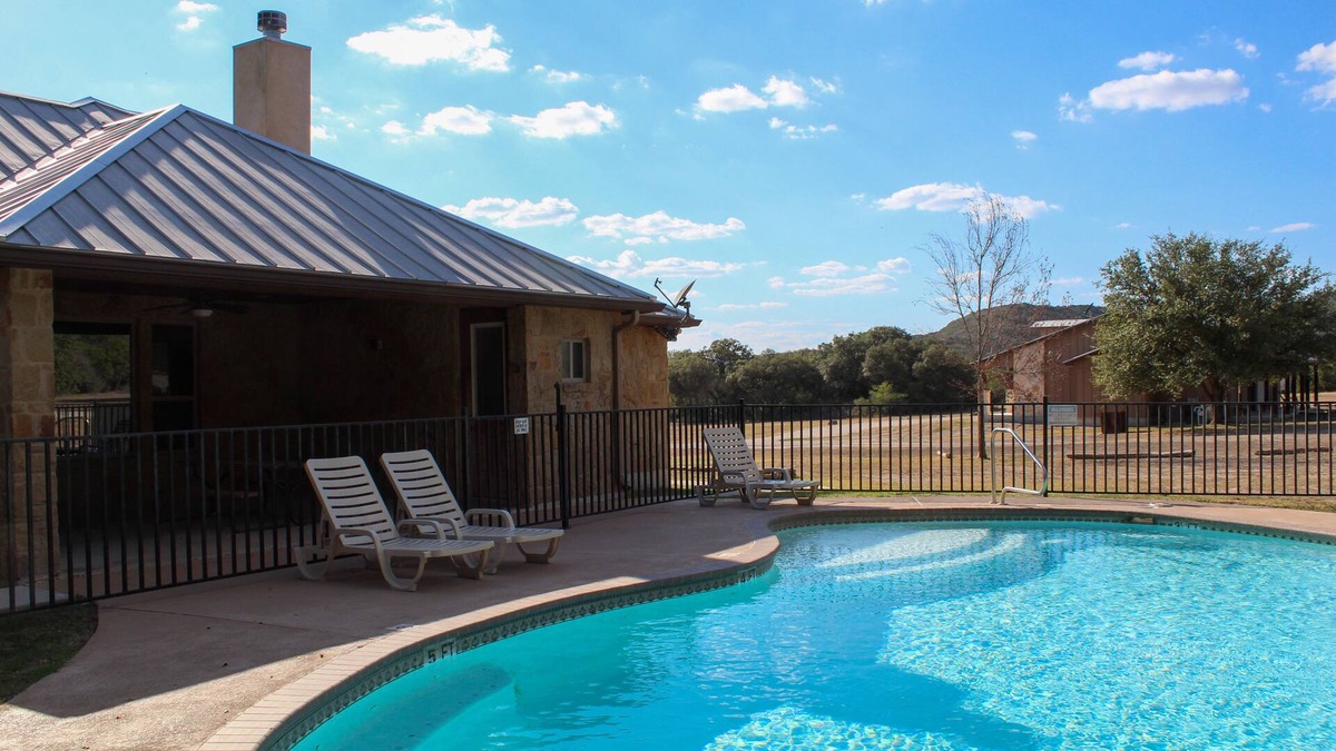 Sabinal House | Paradise Oaks