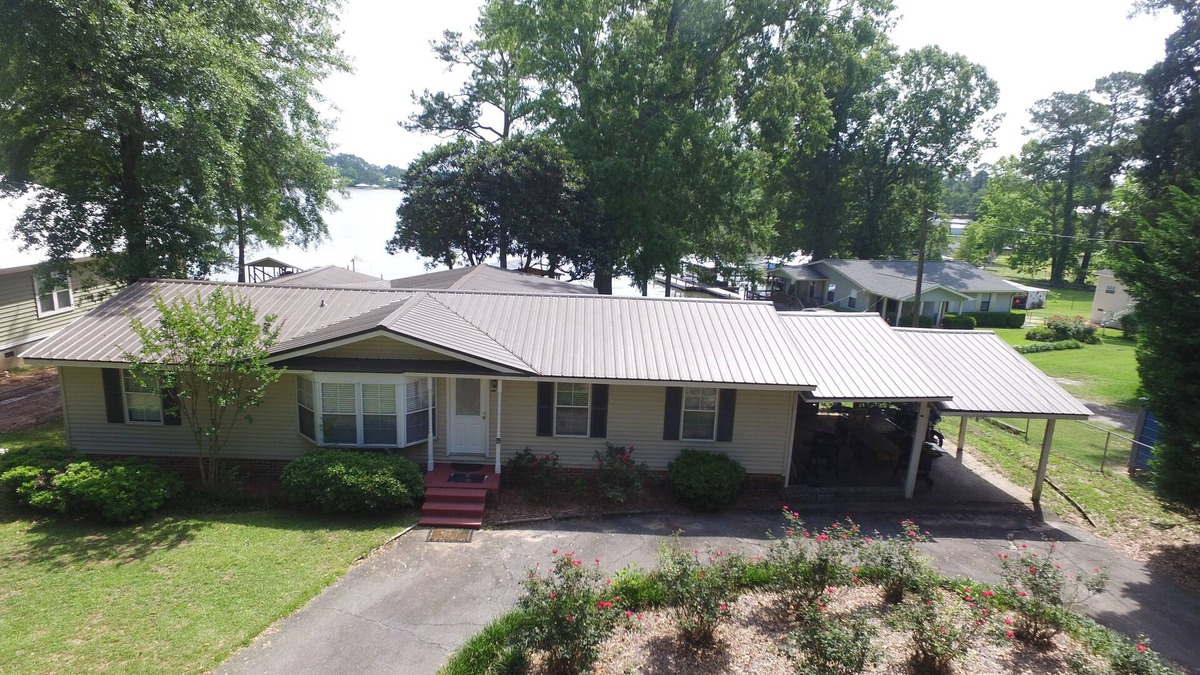Cobb House | Paradise On Lake Blackshear