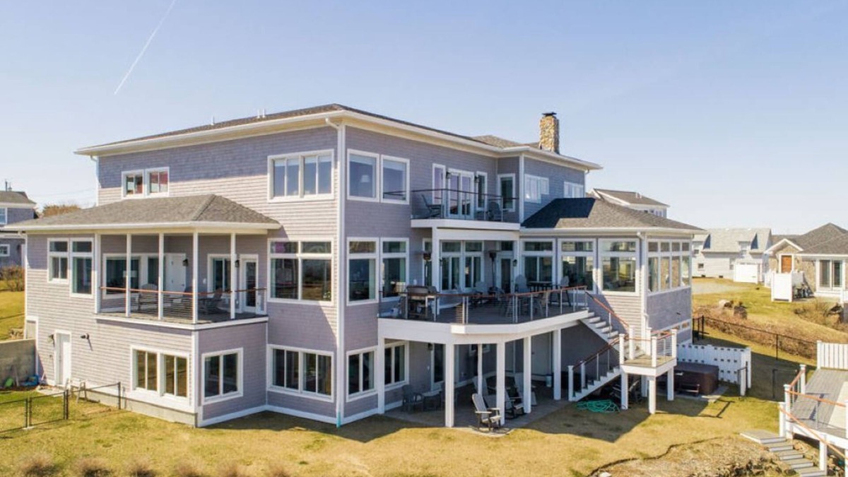 York Beach House | Paradise on the Rocks - York Oceanfront