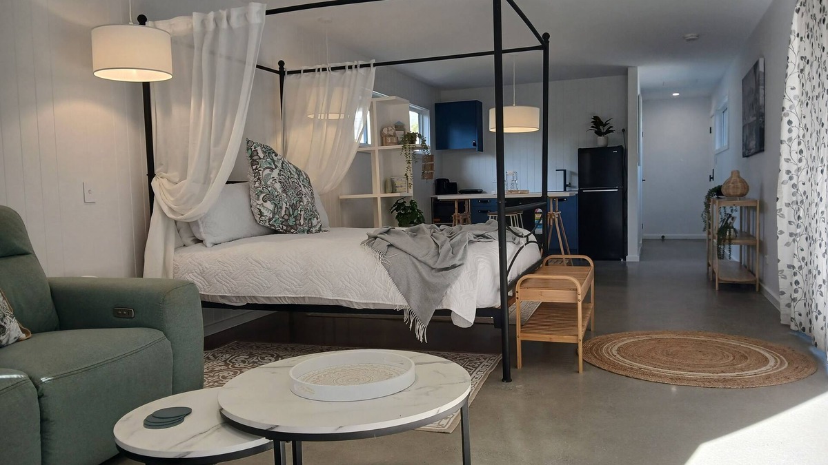 Corindi Beach House | Paradise Palms Bungalow - New Private Studio with easy stroll to surf n sand