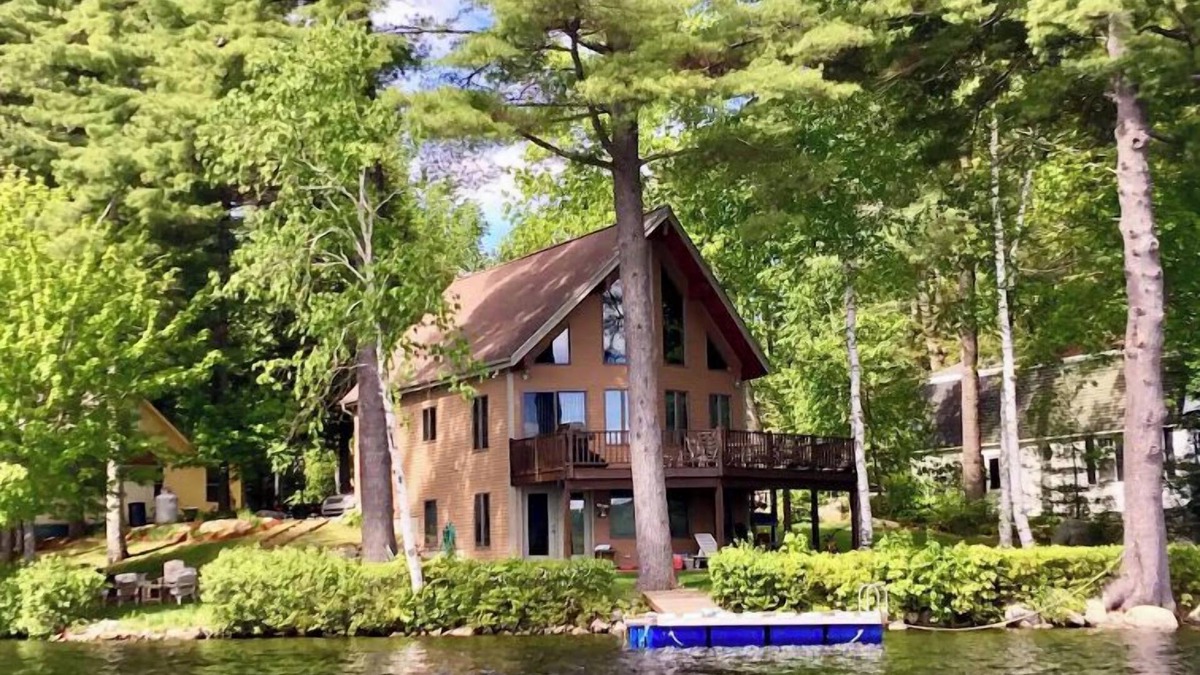 Raymond House | Paradise Point on Panther Pond