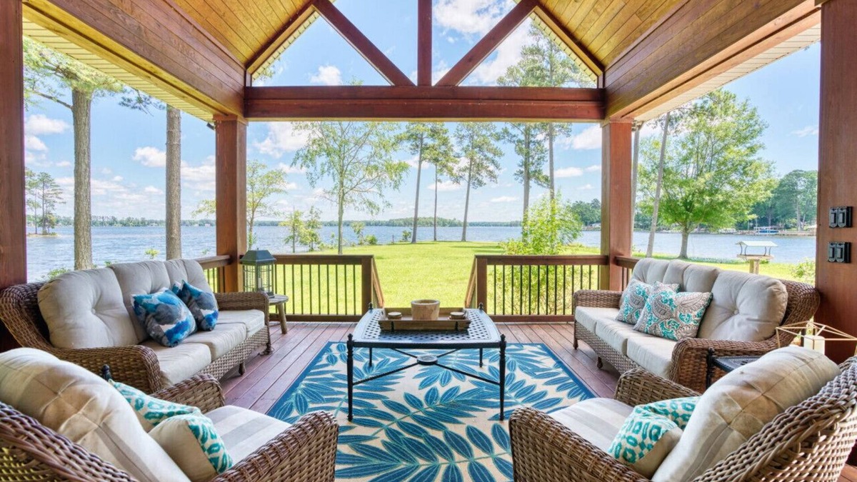 Chapin House | Paradise Pointe on Lake Murray