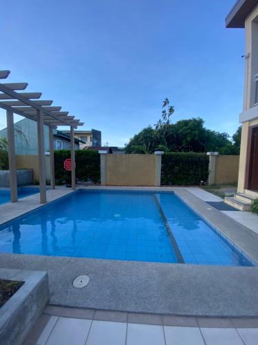San Dionisio Apartment | Paradise Room in Las Piñas City
