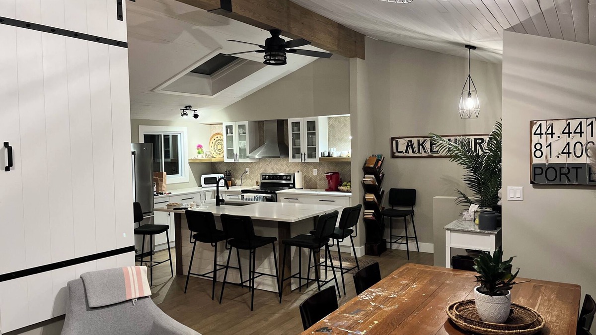 Port Elgin Cottage | Paradise! Steps from Lake Huron