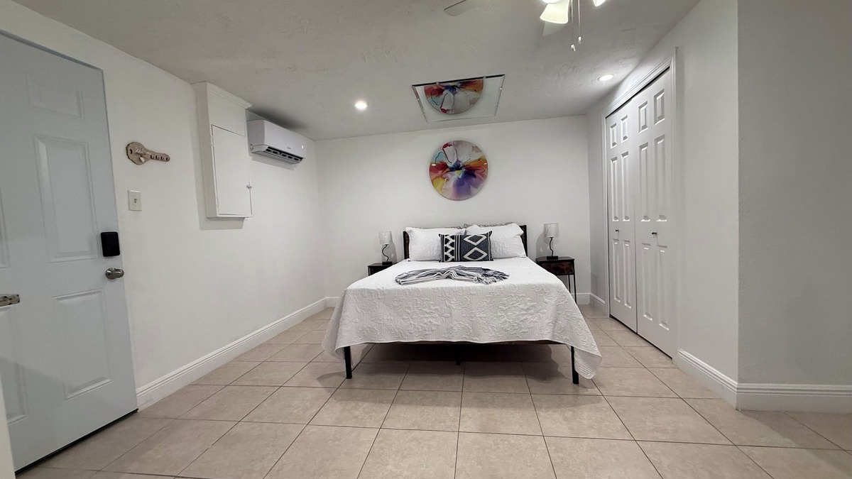 Regency Park Apartment | Paradise