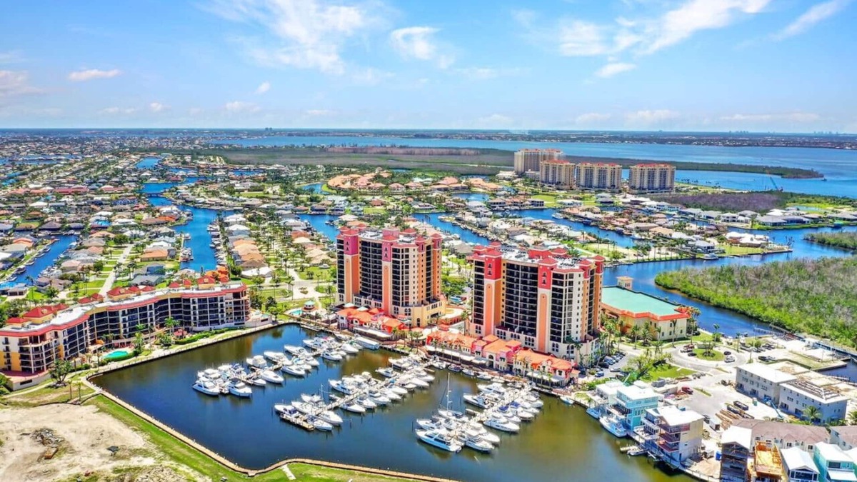 Cape Harbour Condo | Paradise View | Cape Harbour Luxury Condo 2/2