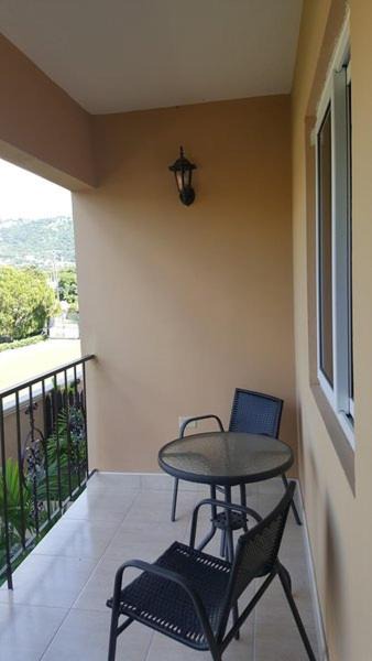 Portmore Apartment | Paradise villa