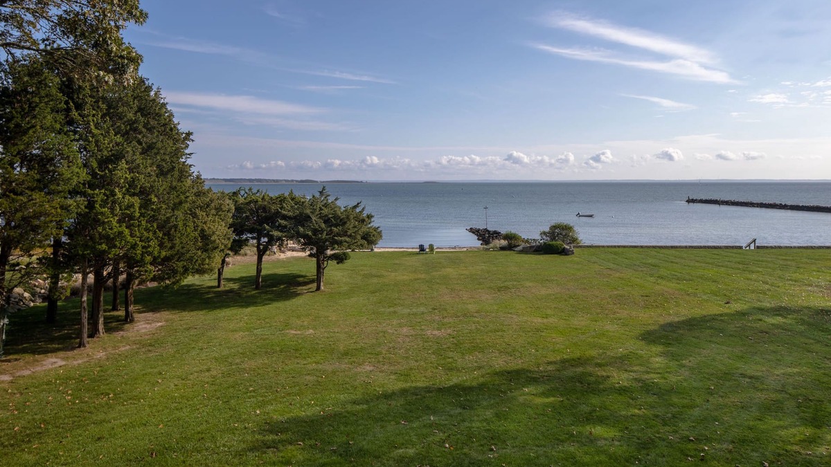 Mattapoisett House | Paradise Water Front with a Private Beach!
