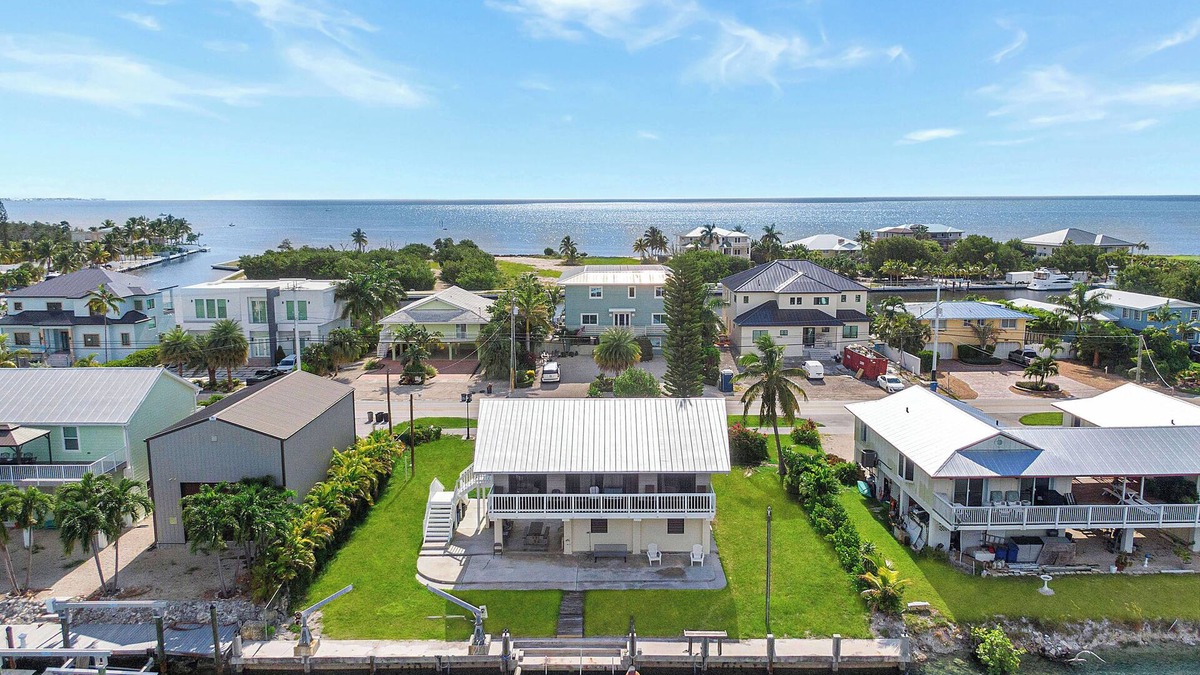 Marathon House | paradise with or without a Boat clean waterfront Beach Home