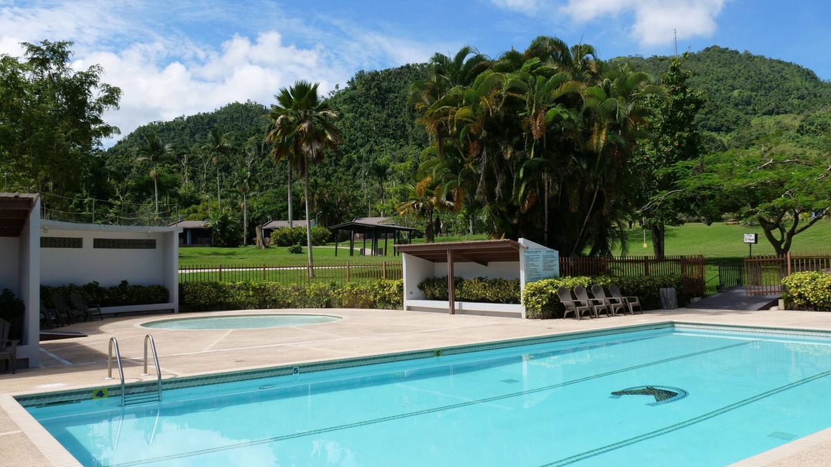 Adjuntas Hotel | Parador Villas Sotomayor