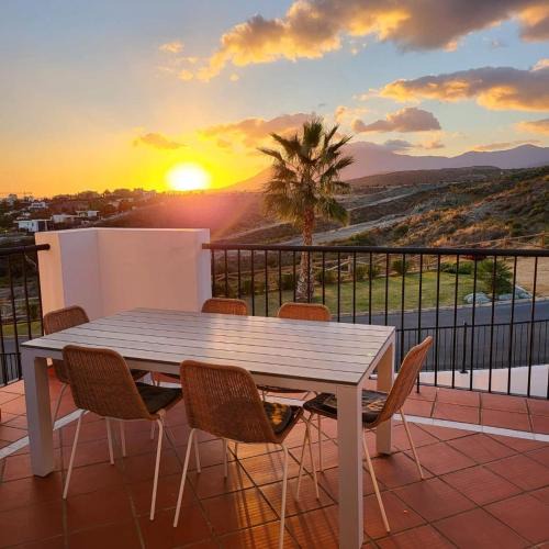 New Golden Mile Apartment | Paraiso Pueblo