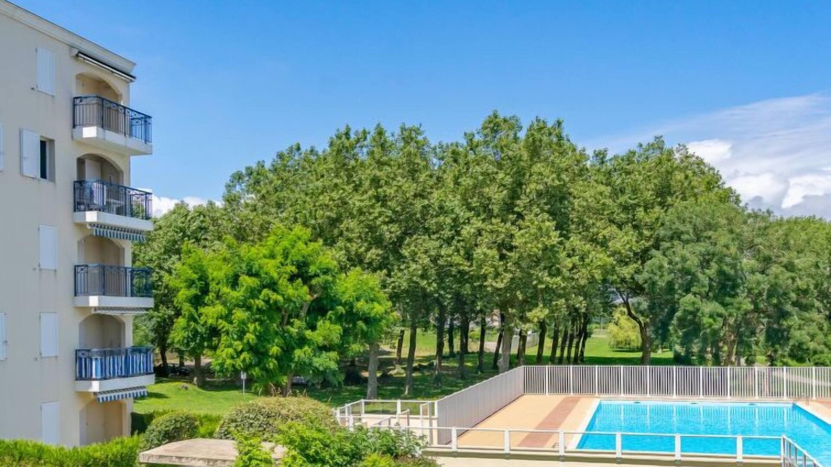 Pontaillac Apartment | Parc de Pontaillac by Interhome