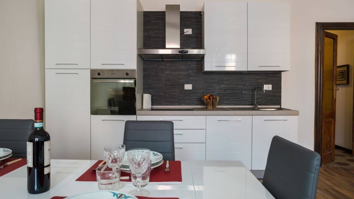 Oltretorrente Apartment | Parco Ducale Elegant Apartment con Balcone x5