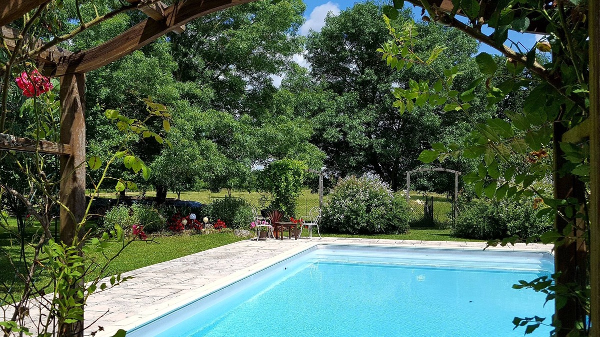 Pardaillan Cottage | Pardaillan cottage in the countryside between Eymet and Duras, sleeps 2