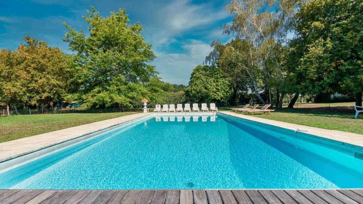 Conflans-sur-Loing House | Parenthèse 30 sleeps Piscine two Gîtes 15 sleeps