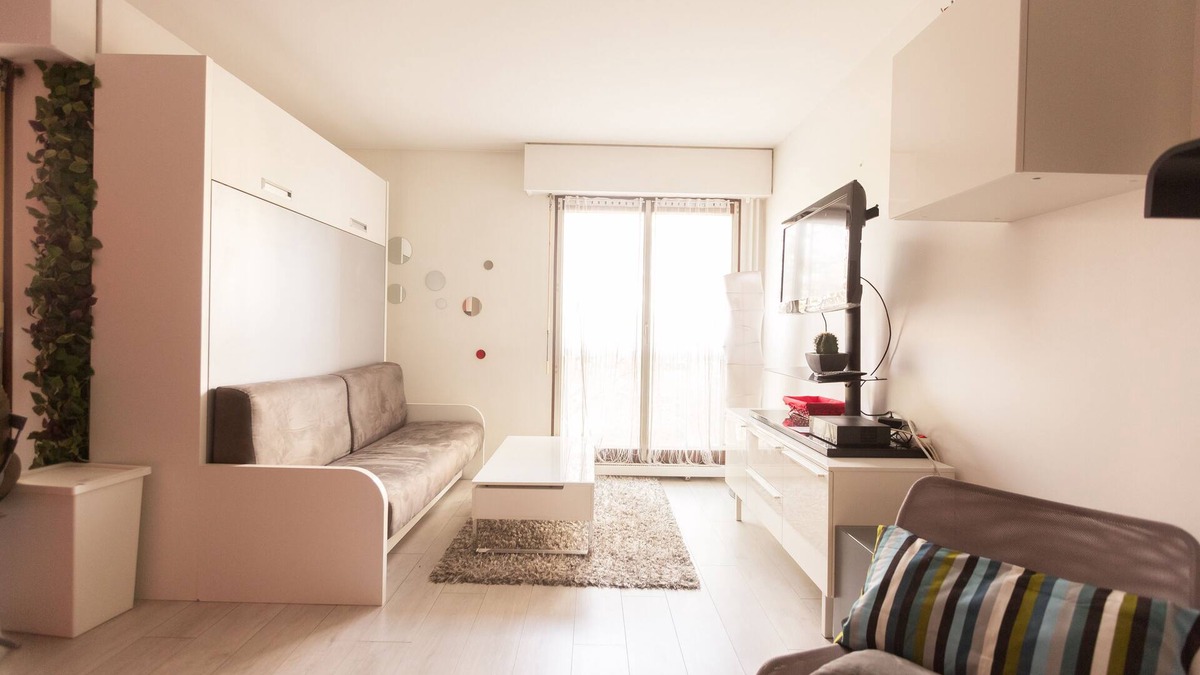 Creteil Apartment | Paris à Portée de Main