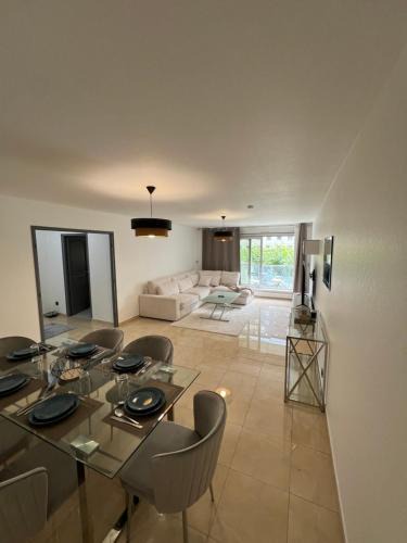 Gambetta Apartment | Paris La Défense - appart 3 chambre