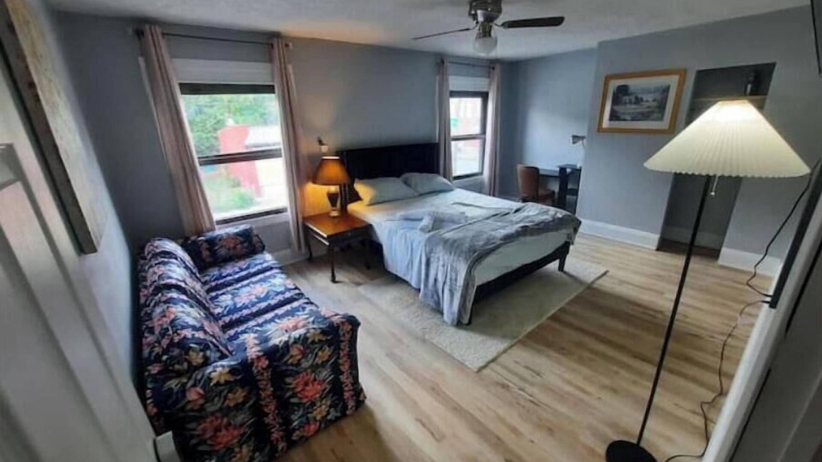 Downtown Columbus Apartment | Paris Suite