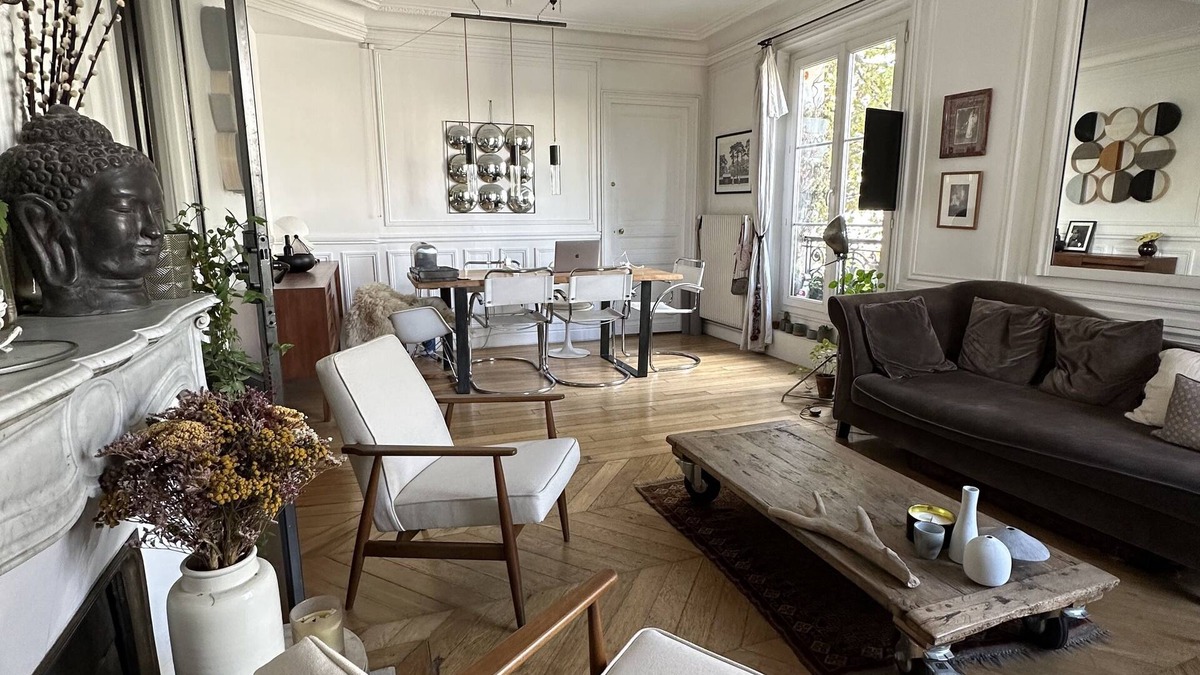 Saint-Vincent-de-Paul Apartment | Parisian apartment near Montmartre