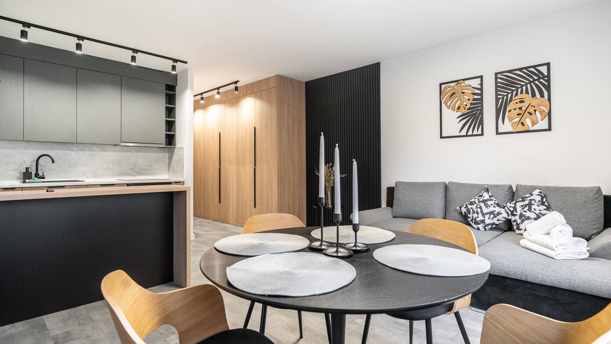 Katowice Apartment | Park Śląski Modern Studio