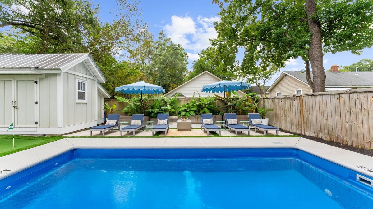 North Charleston House | Park Circle Paradise - Pool, Putts & 3 King Suites