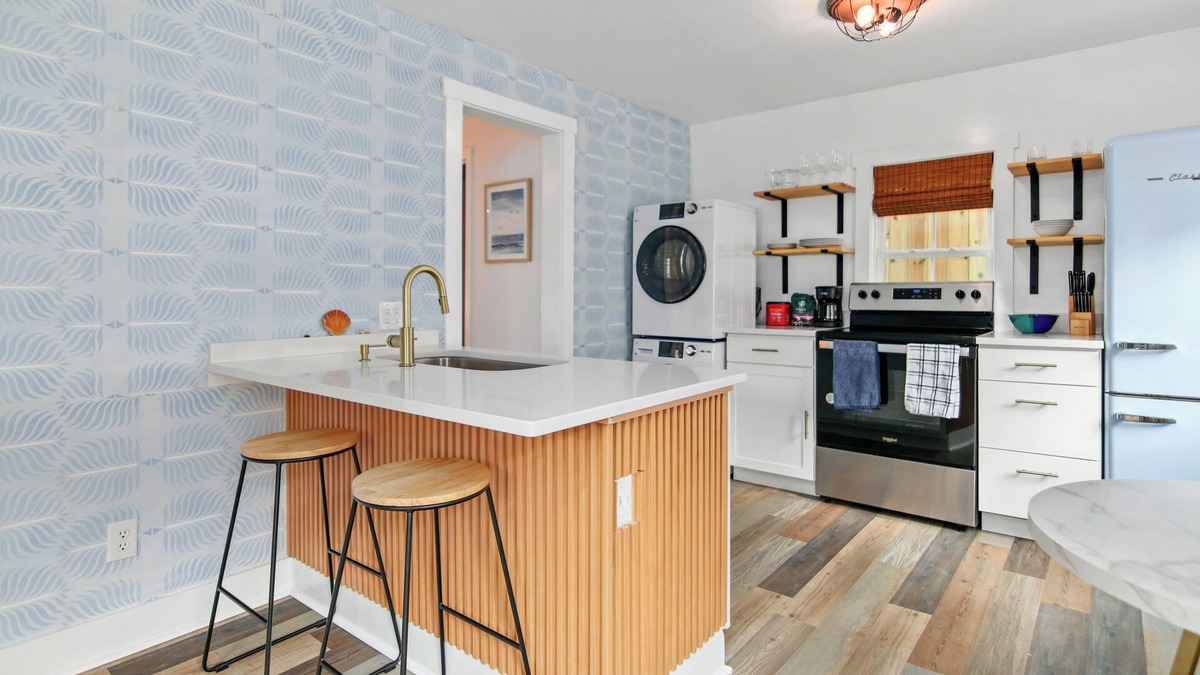 North Charleston House | Park Circle's Hidden Gem n[Charleston]
