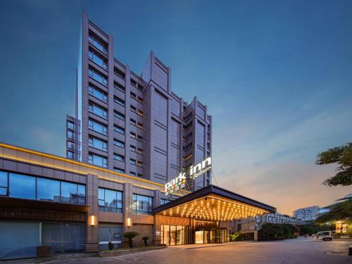 Longwan Hotel | Park Inn by Radisson Wenzhou Longwan International Airport Wanda Plaza