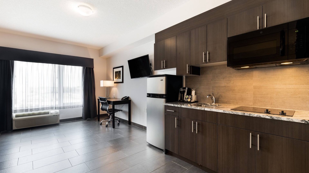 Leduc Hotel | Park Inn by Radisson Edmonton Airport
