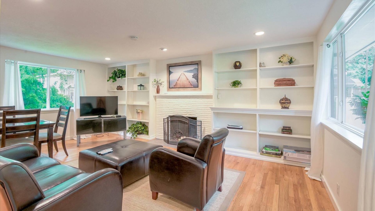 North City House | Park Like Setting 3 Bedroom Duplex
