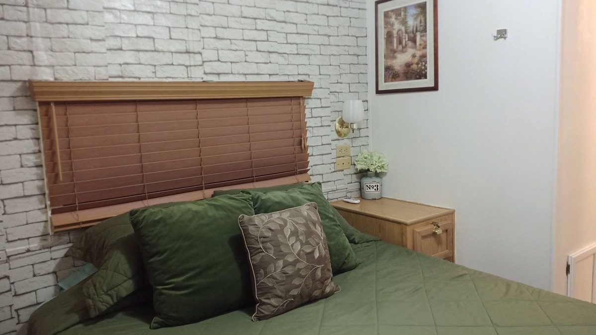 Edinburg Cabin | PARK MODEL "EL BLUE"