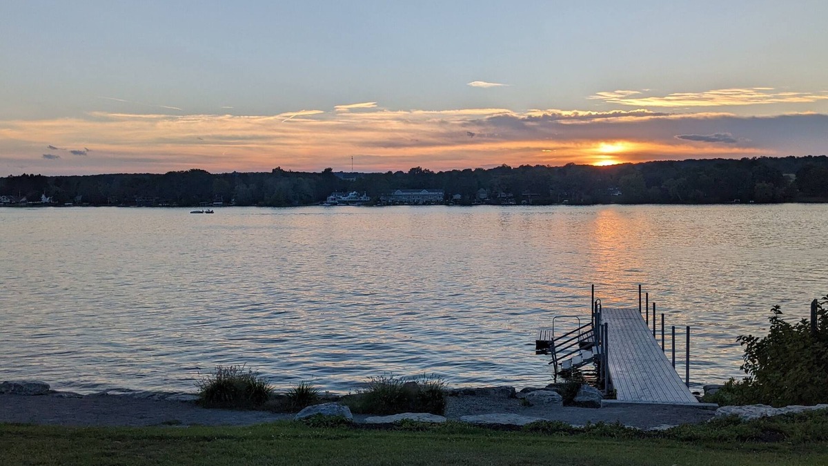 Perry House | Park model unit #1 for rent by Silver Lake NY