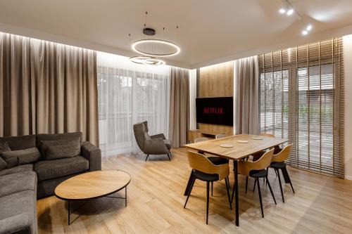 Glogow Apartment | Park Nad Strumykiem Apartment PRIVAT PARKING