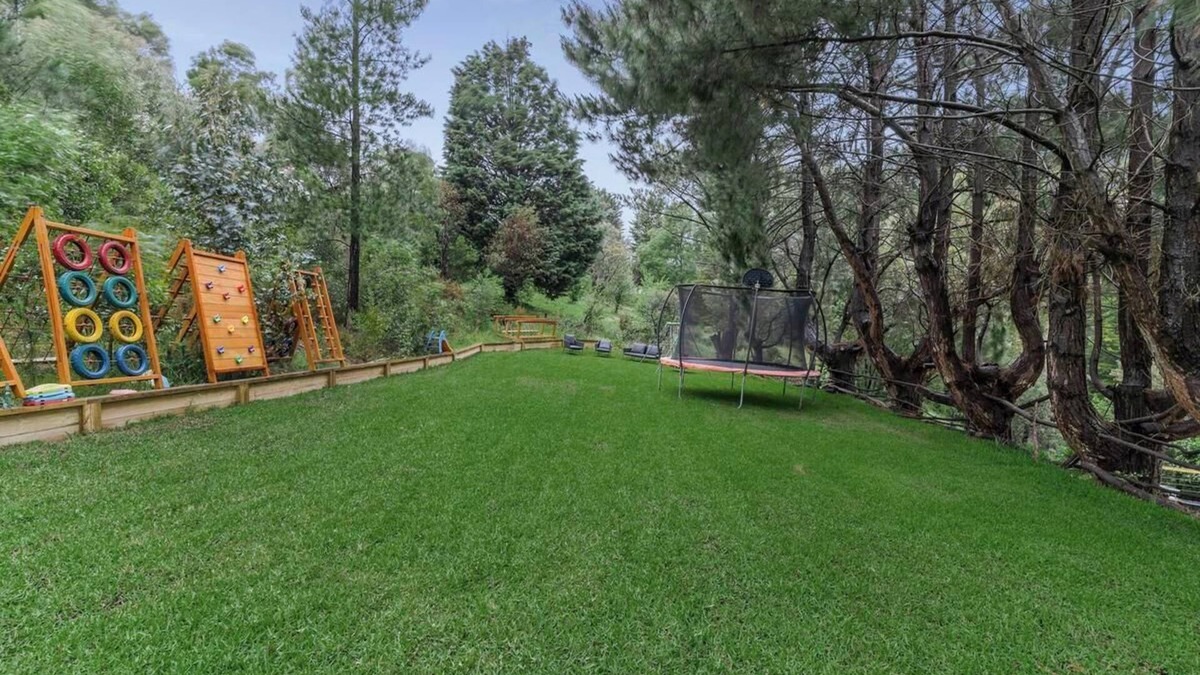 Park Orchards House | Park Oasis by Ready Set Stay