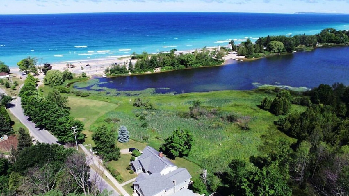 Empire House | Park Place Empire Beach Best location in town