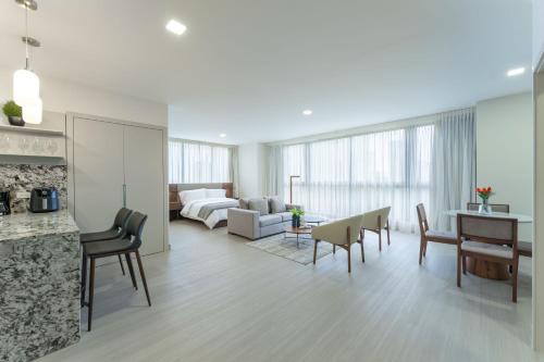 Costa del Este Apartment | Park View Loft