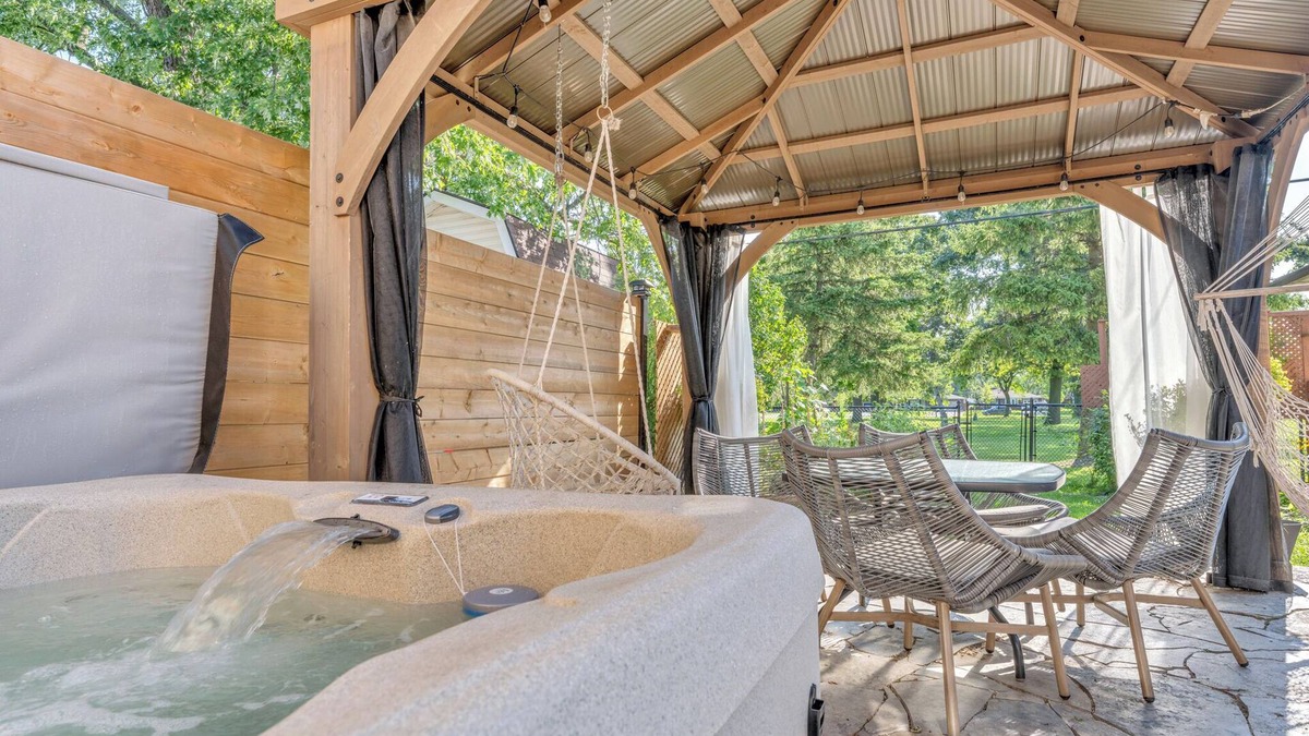 Riverside House | Park View Retreat with Hot Tub and King Size Bed