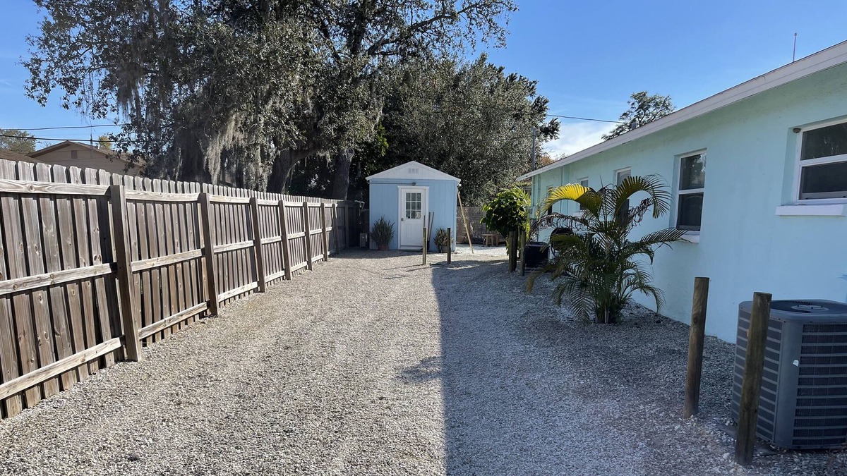 Tarpon Springs RV Rental | Park Your RV and Play at America's Top Beaches
