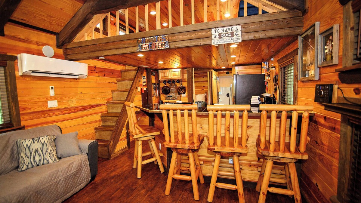 Murfreesboro Cabin | Parker Creek Bend Cabins