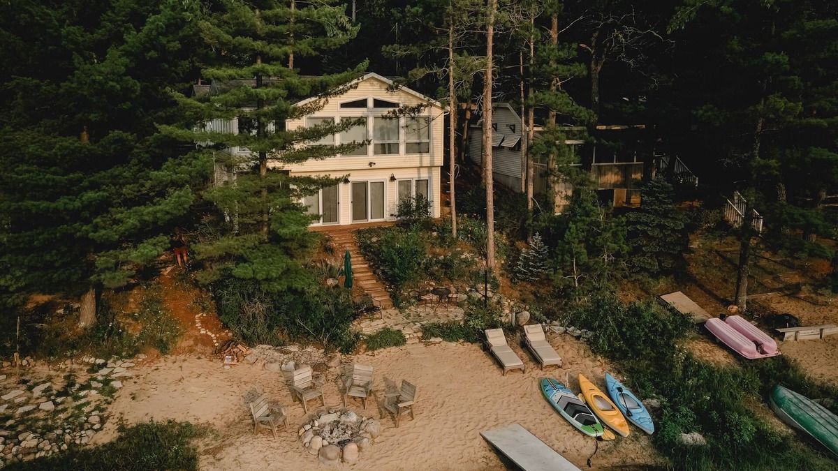 Oxford House | Parker Lake House with Outdoor Hot Tub with Lake View