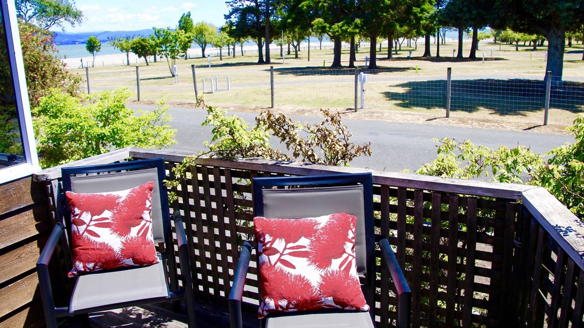 Tahunanui Cottage | PARKERS COVE - NELSON HOLIDAY HOME, family friendly in Nelson