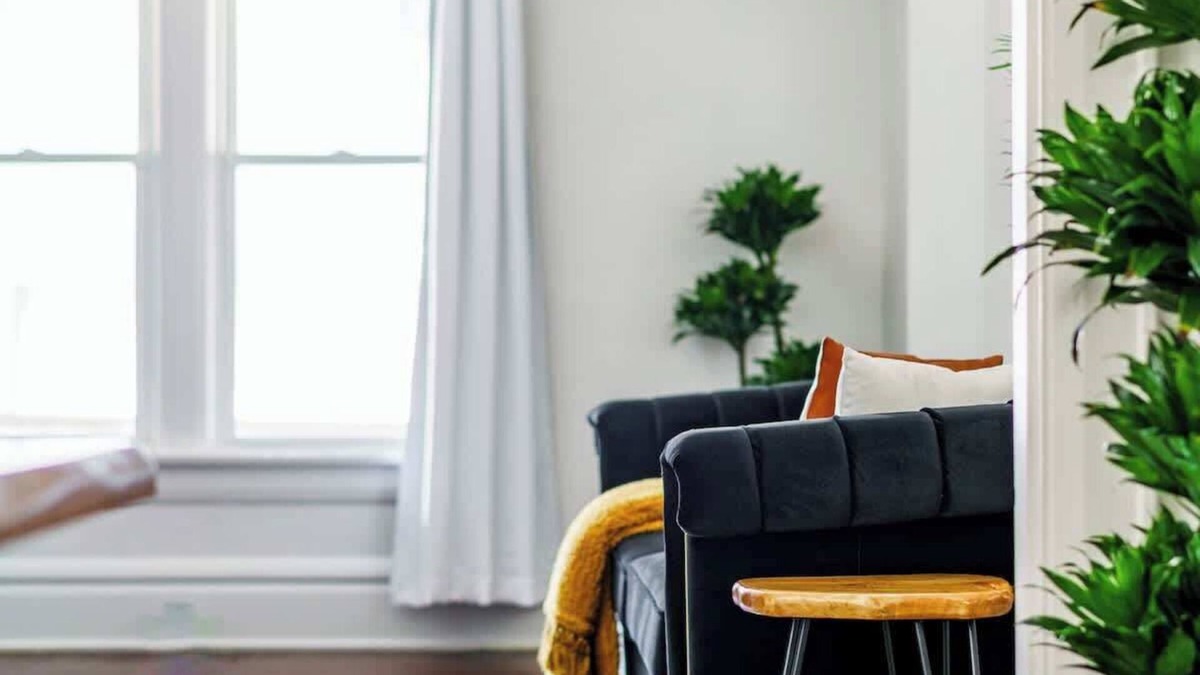 Short North House | Parking - Over 4,500 Reviews - PRIME Location