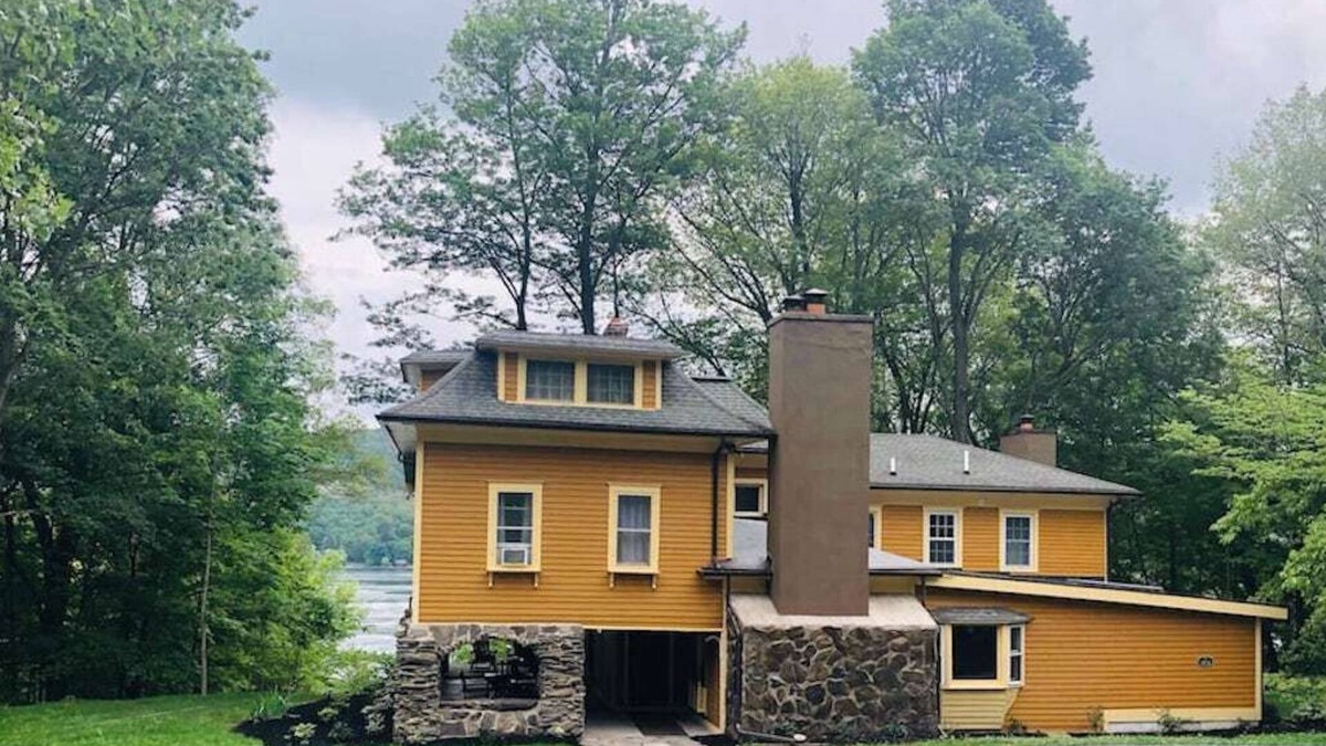 Branchport House | ParkPlaceKeuka FingerLakes: Fab Lake Views,HikingTrails w/TeaHouse on Waterfall!
